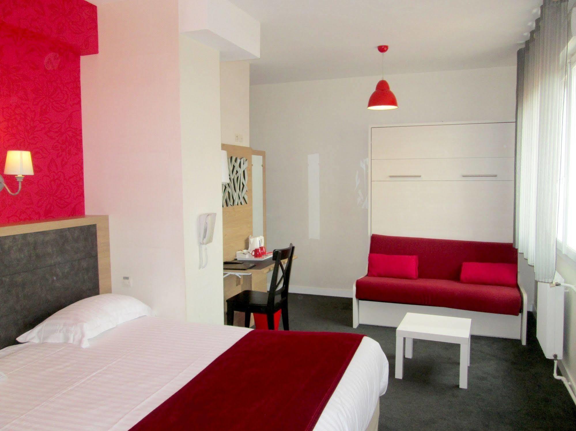 Hotel Calme Des Pins & Spa Les Sables-dʼOlonne Exterior foto